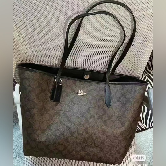 Coach shoulder Tote signature city brown and black 5696 - Picture 1 of 12